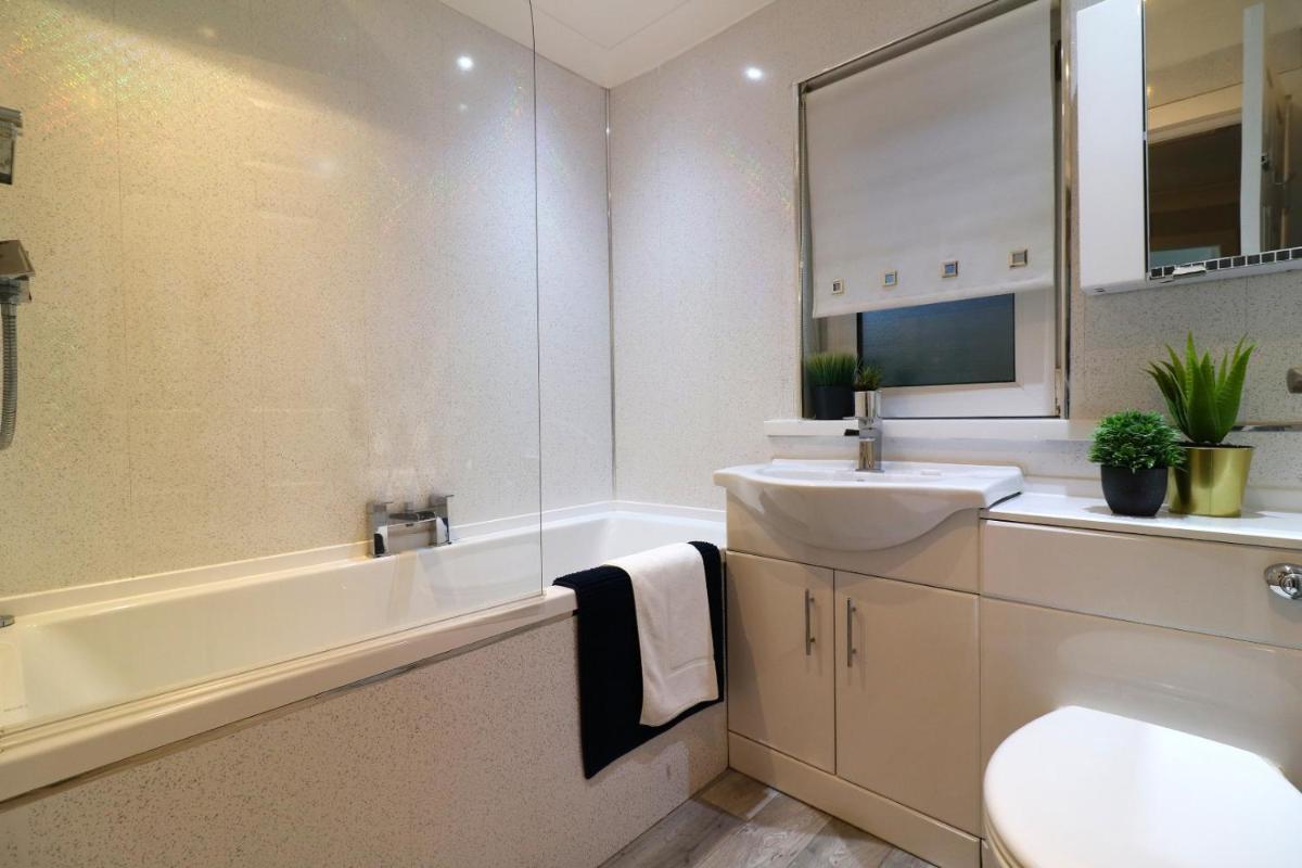 Signature Apartments - Stanfield House - Housity