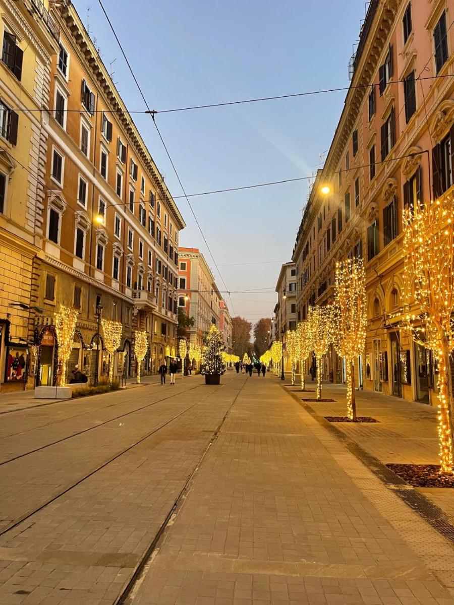 Heart of Rome Vatican Deluxe New Apartment 1GB WiFi - Hizvo