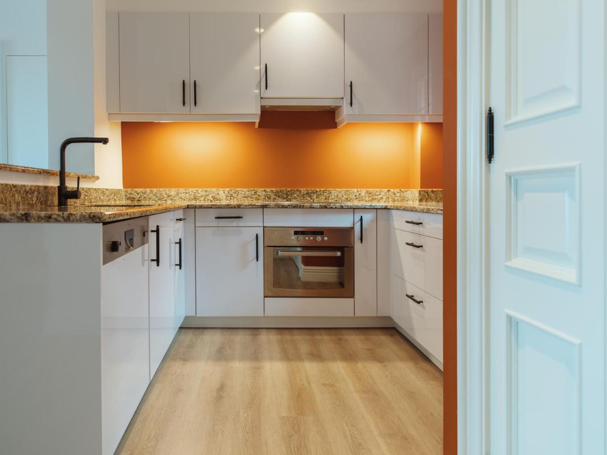 A cozinha ou kitchenette de Dreams Madeira Resort Spa & Marina