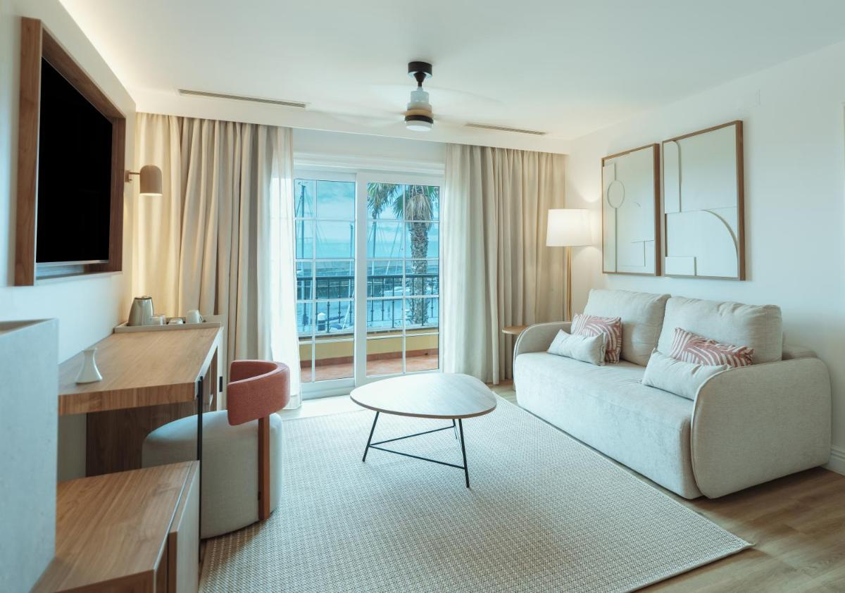 Uma área de estar em Dreams Madeira Resort Spa & Marina