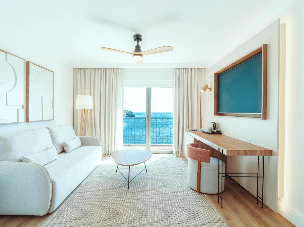Uma área de estar em Dreams Madeira Resort Spa & Marina