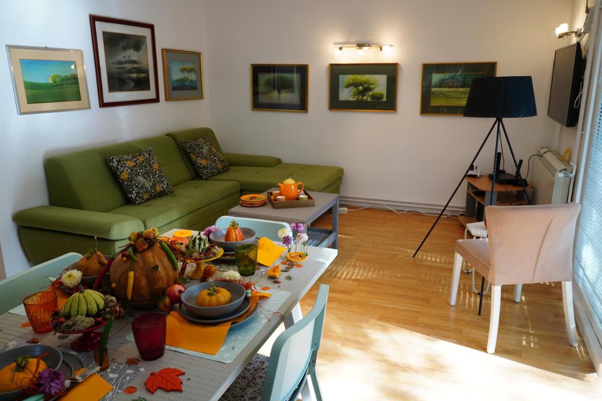 Holiday Home Green House - Housity