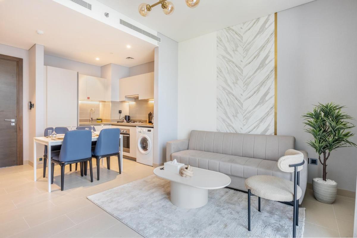 STAY BY LATINEM Luxury 1BR Holiday Home CV A2807 near Dubai Mall - Housity