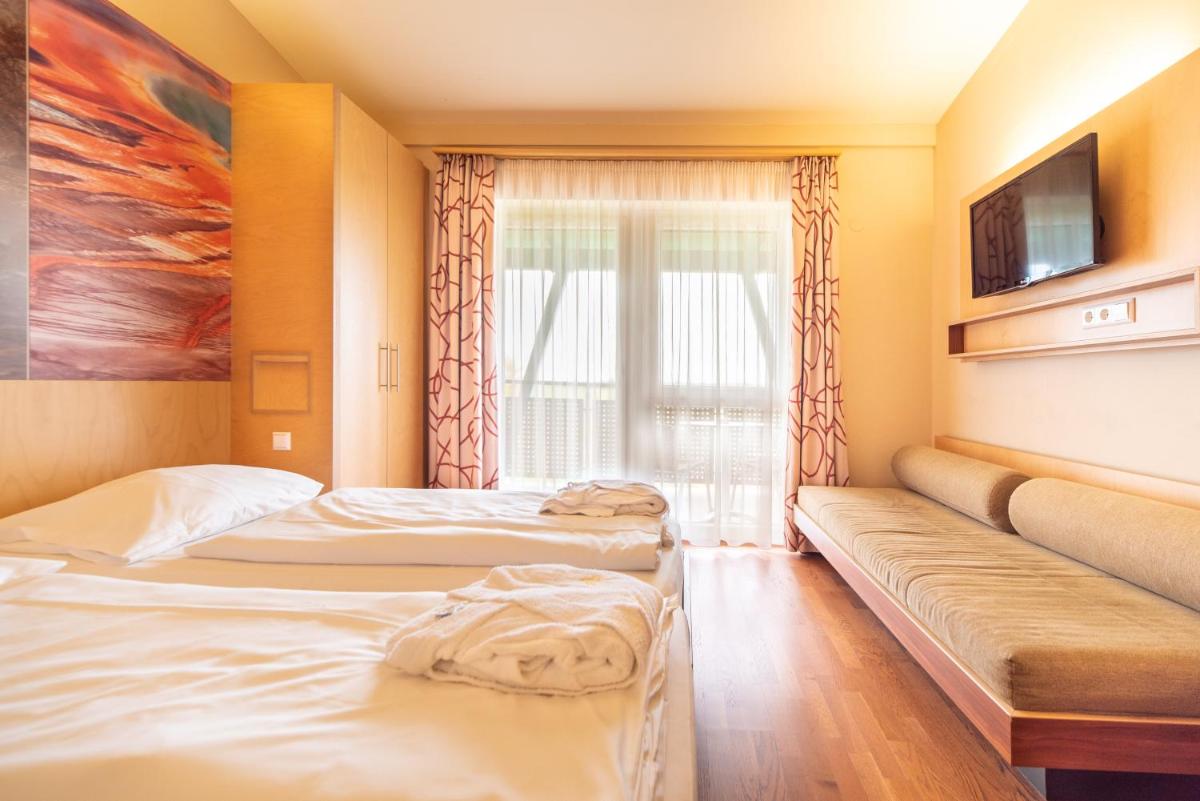 Vulkán Wellness Hotel & Camping - Housity