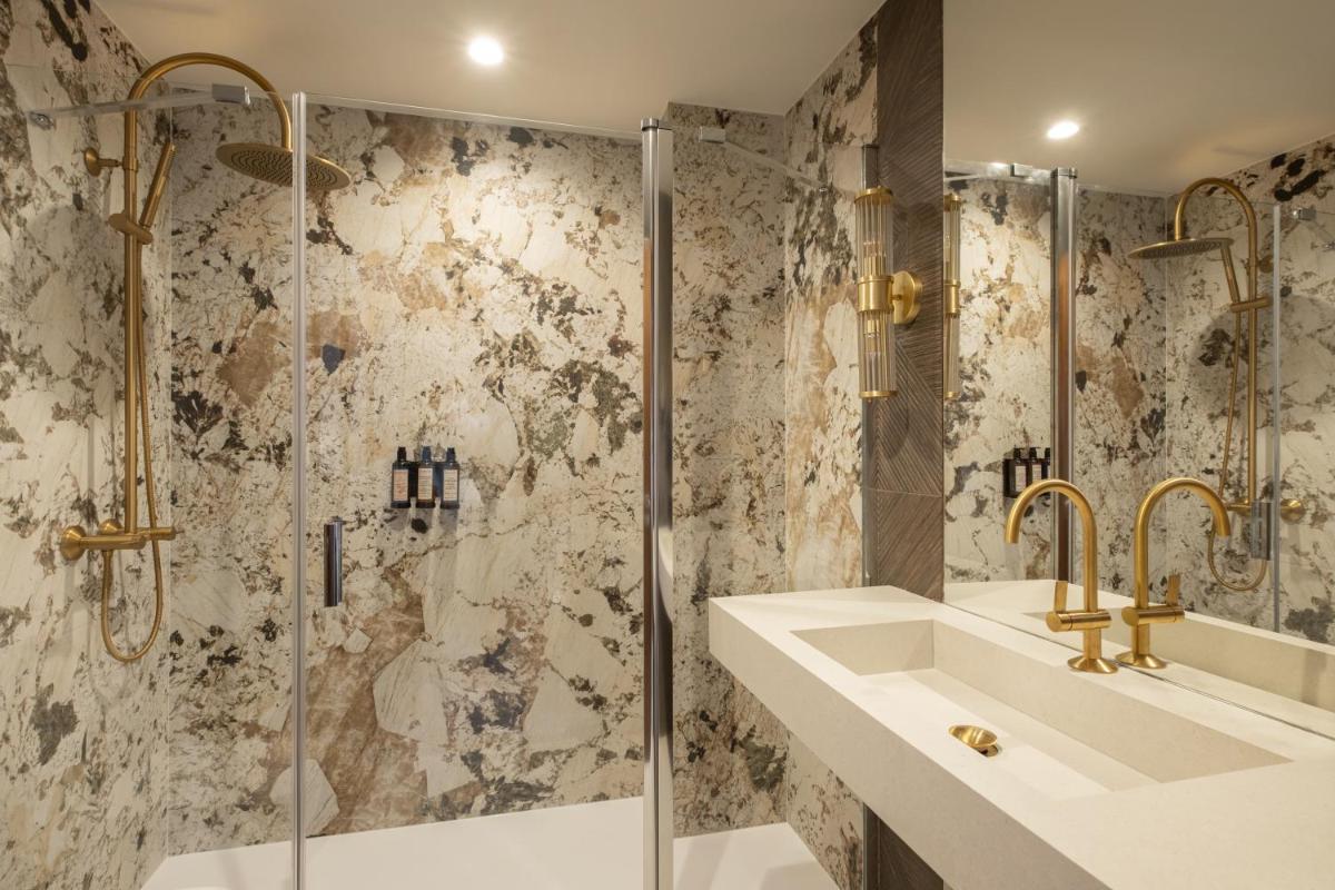Un baño de Eurostars La Pleta