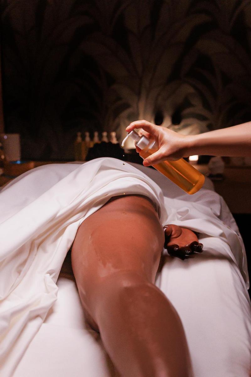 Riviera Royal Hotel - Housity