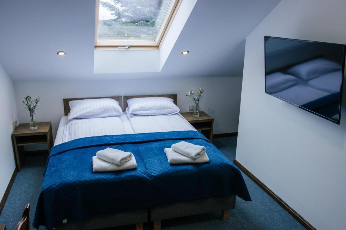 Hotel Wiktor - Housity