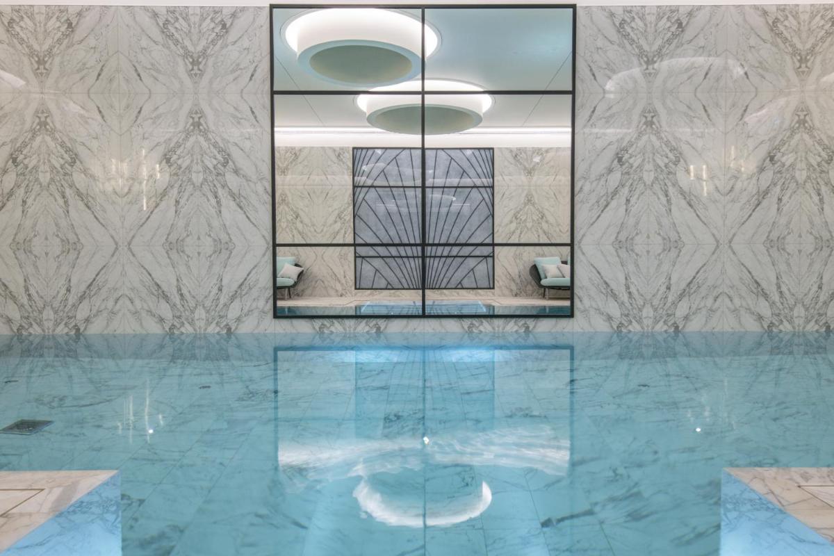 Piscine de l'établissement Maison Albar - Le Victoria ou située à proximité