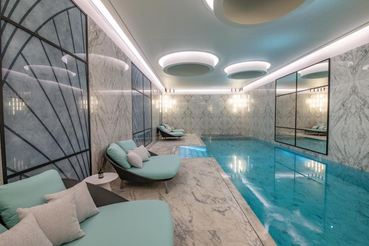 Piscine de l'établissement Maison Albar - Le Victoria ou située à proximité