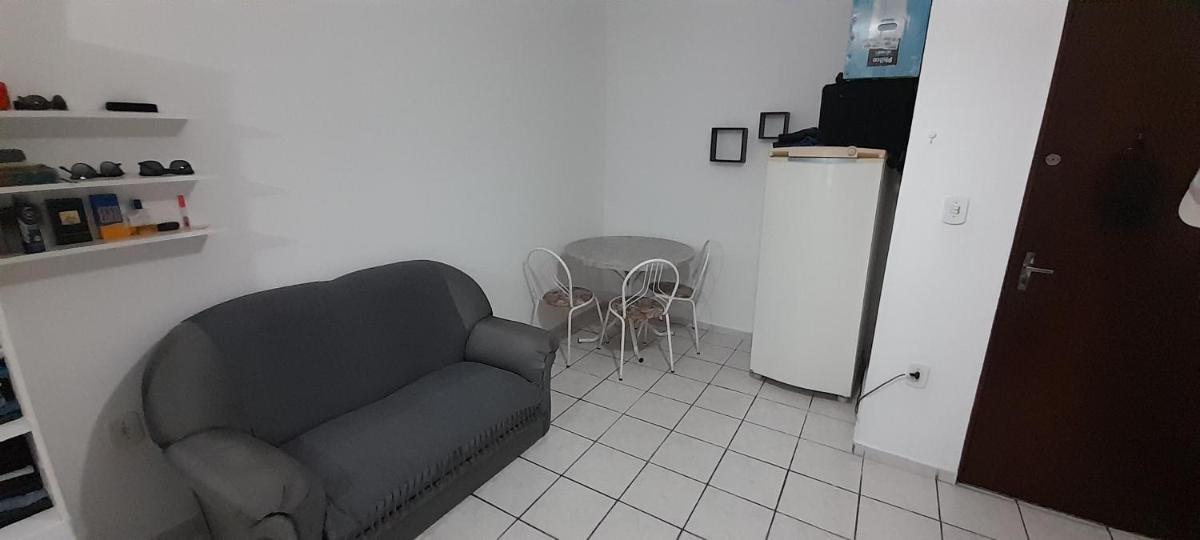 Flat no centro de pindamonhangaba - Housity