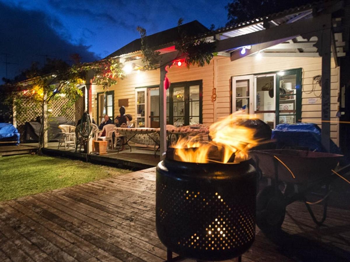 Mandurah Riverfront Holiday Rental - Housity