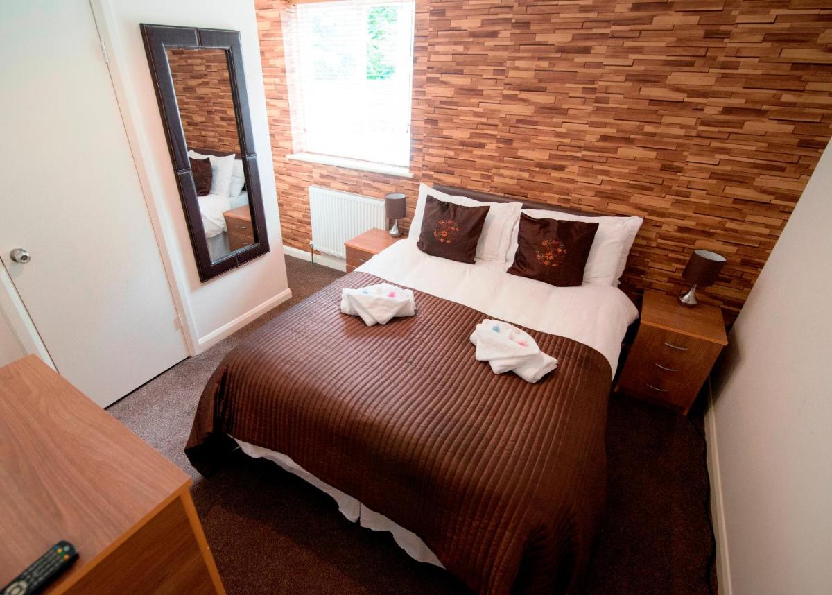 Three Bridges B & B - Gatwick - Housity