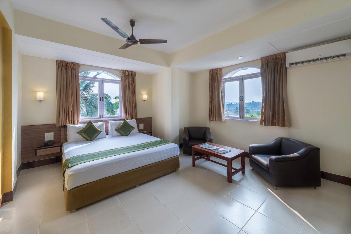 Treebo Green Park - Housity