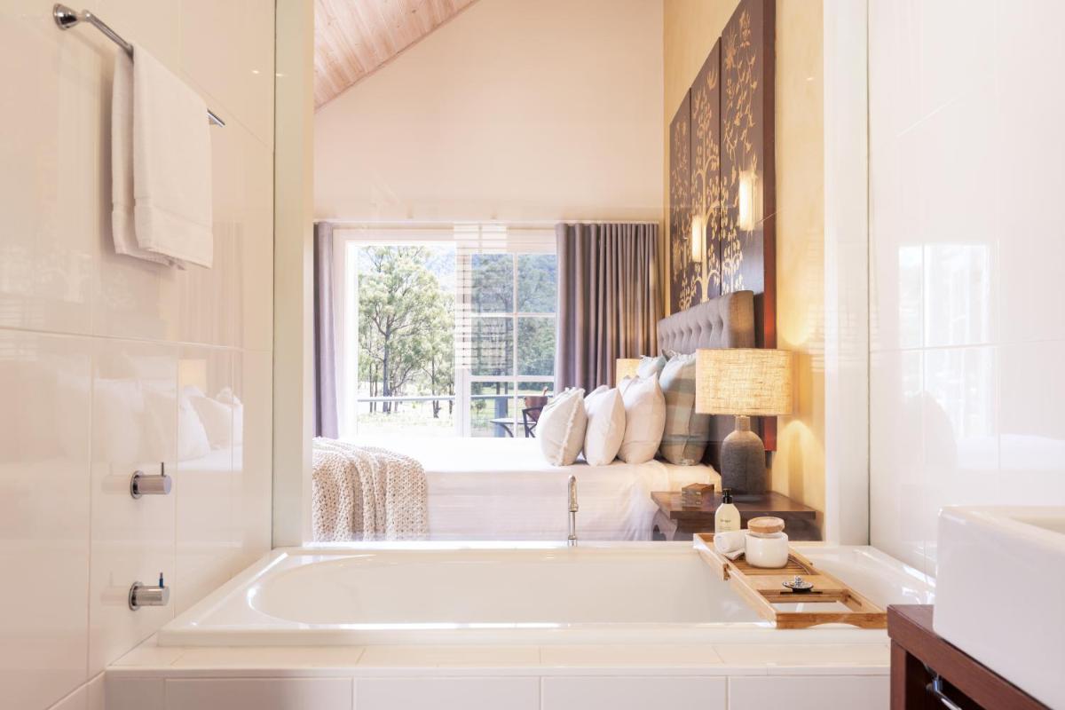 Brokenback Views Country Estate Hunter Valley - Housity