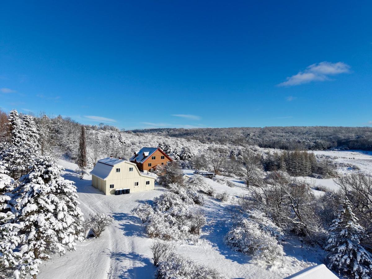 Ischua Ridge Ellicottville Private Resort. Ski, Explore, Rest! - Housity