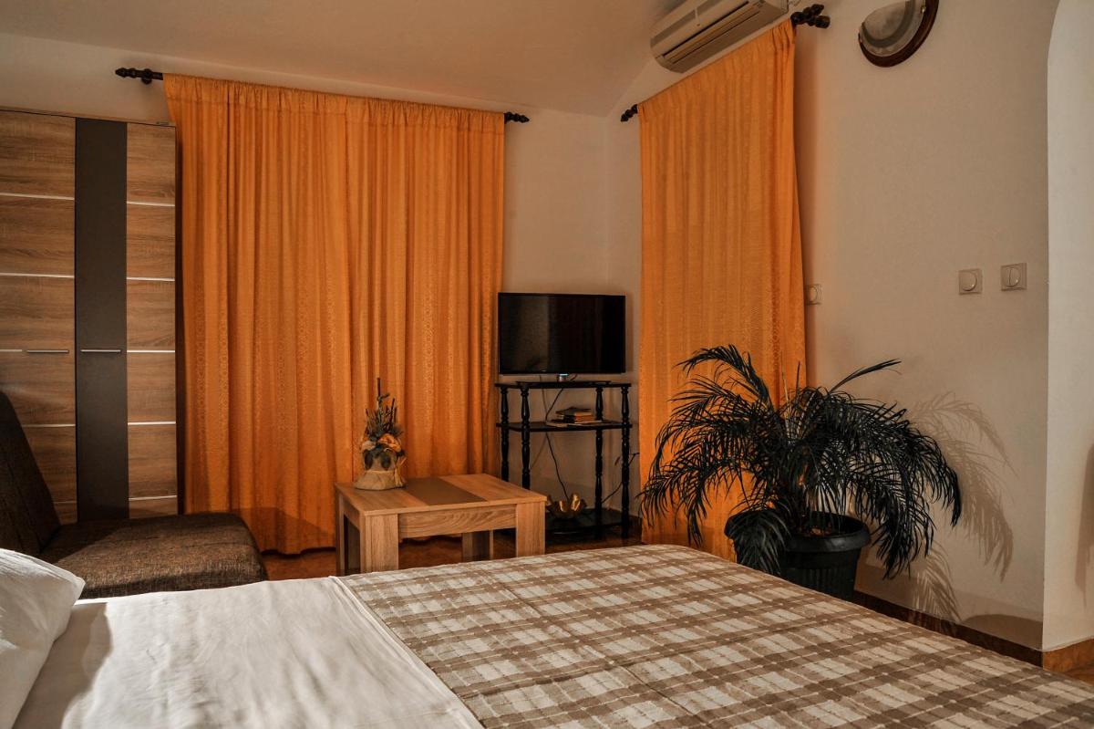 Huter Apartments - Housity