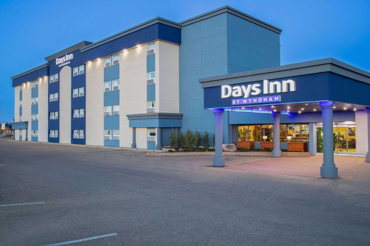 Days Inn & Conference Centre by Wyndham Camrose Norsemen - Housity