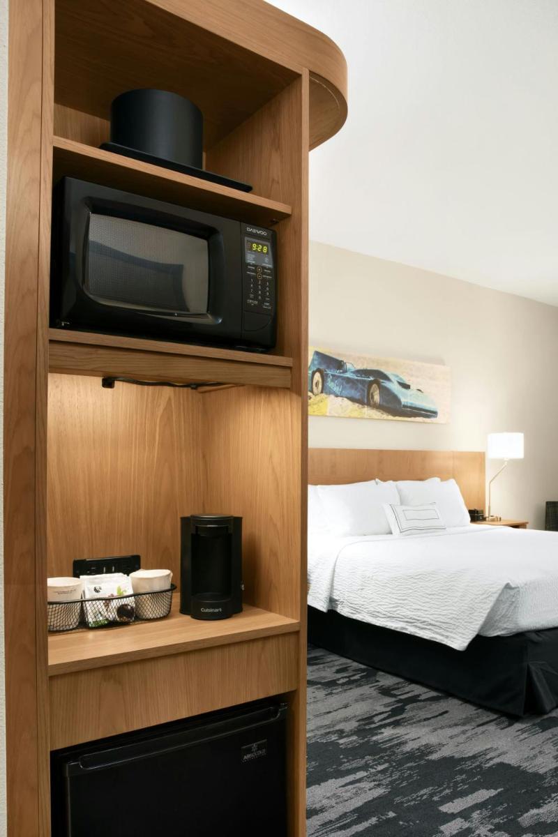 Fairfield Inn & Suites by Marriott Daytona Beach Speedway/Airport - Housity