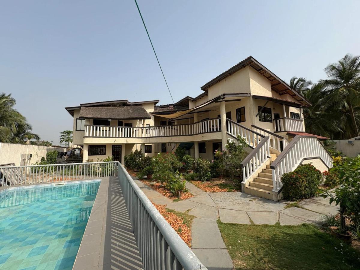 Maison spacieuse à Grand Popo avec piscine partagée 180 m² - Housity