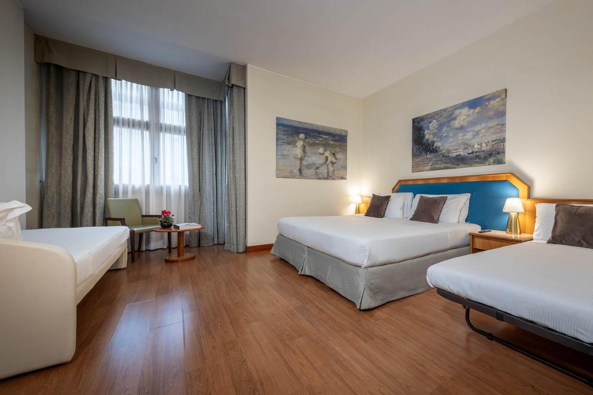 iH Hotels Milano Eur - Trezzano sul Naviglio - Housity