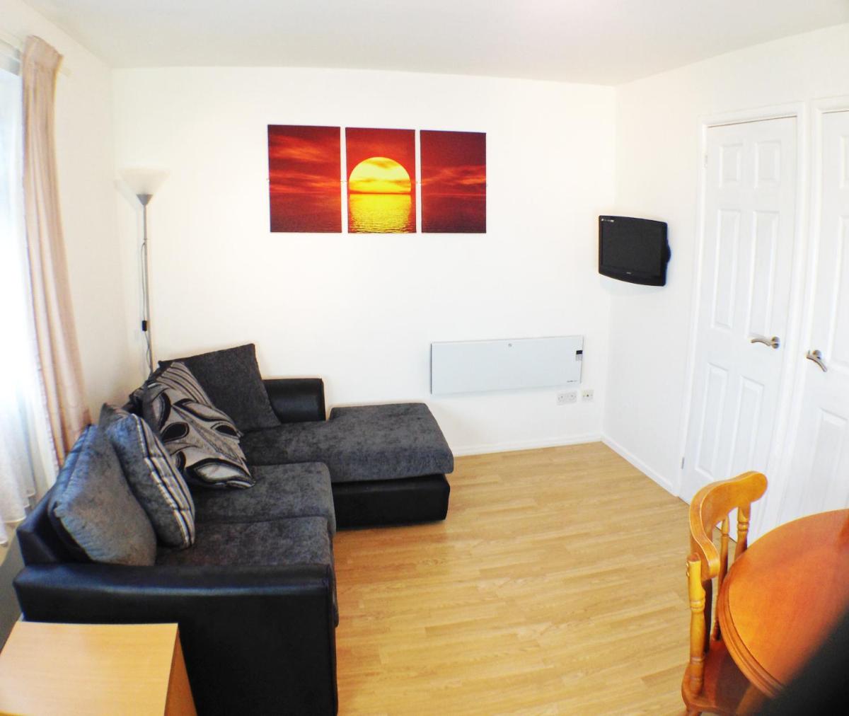 Hill View Apartment - Housity
