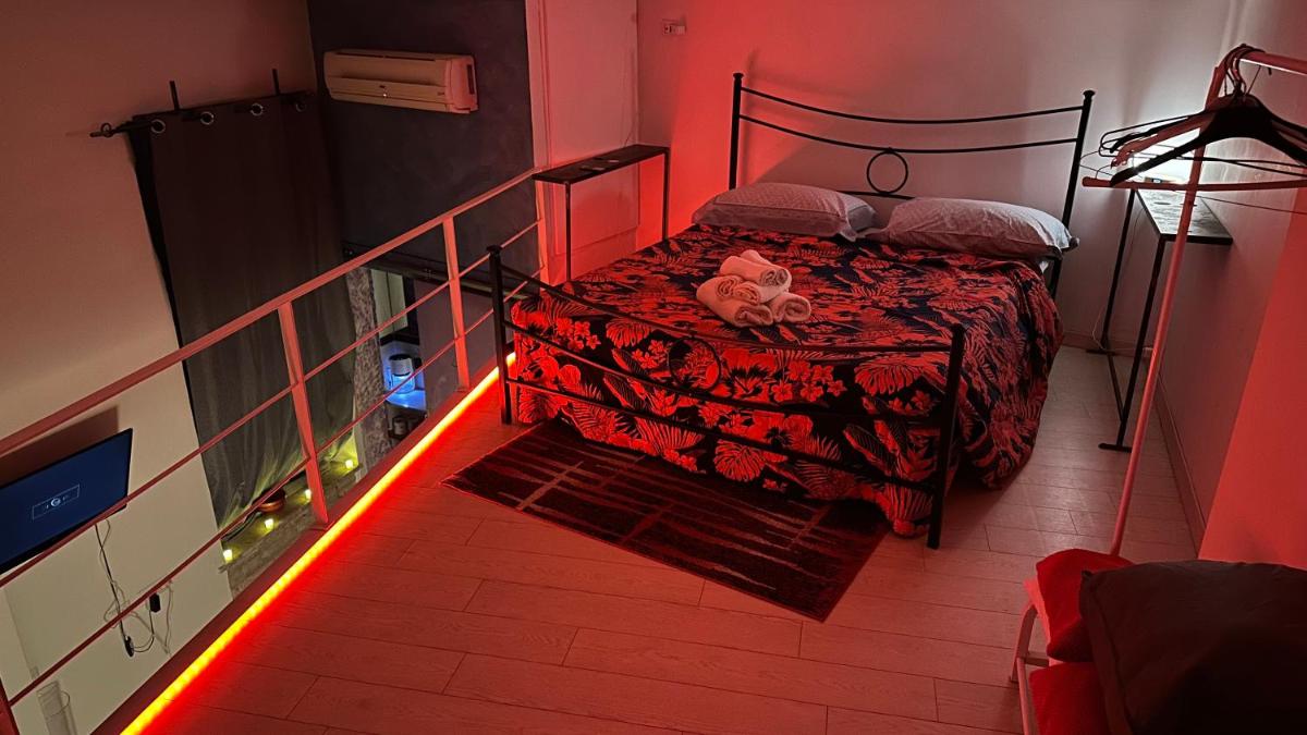 Small mezzanine apartment Colosseo - Housity