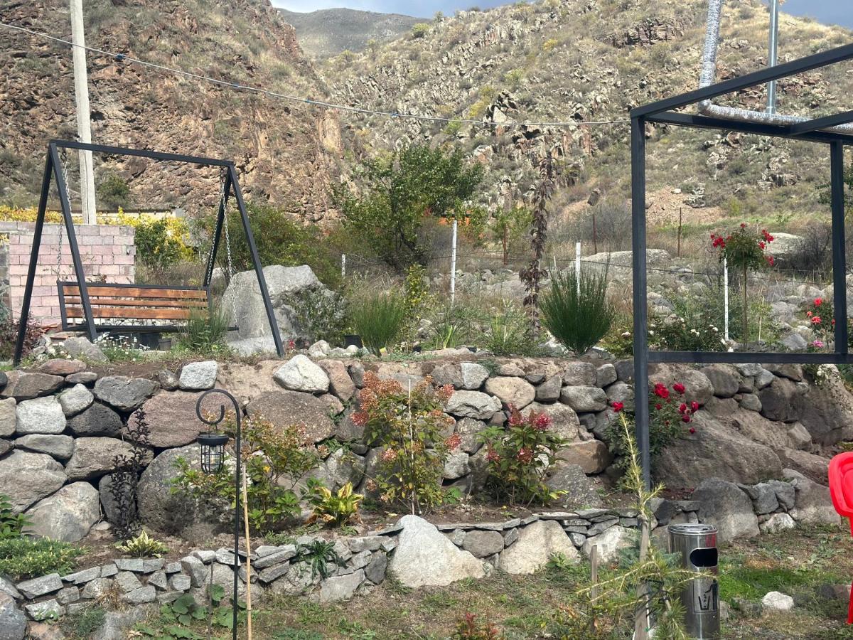 Vardzia Glamping - Housity