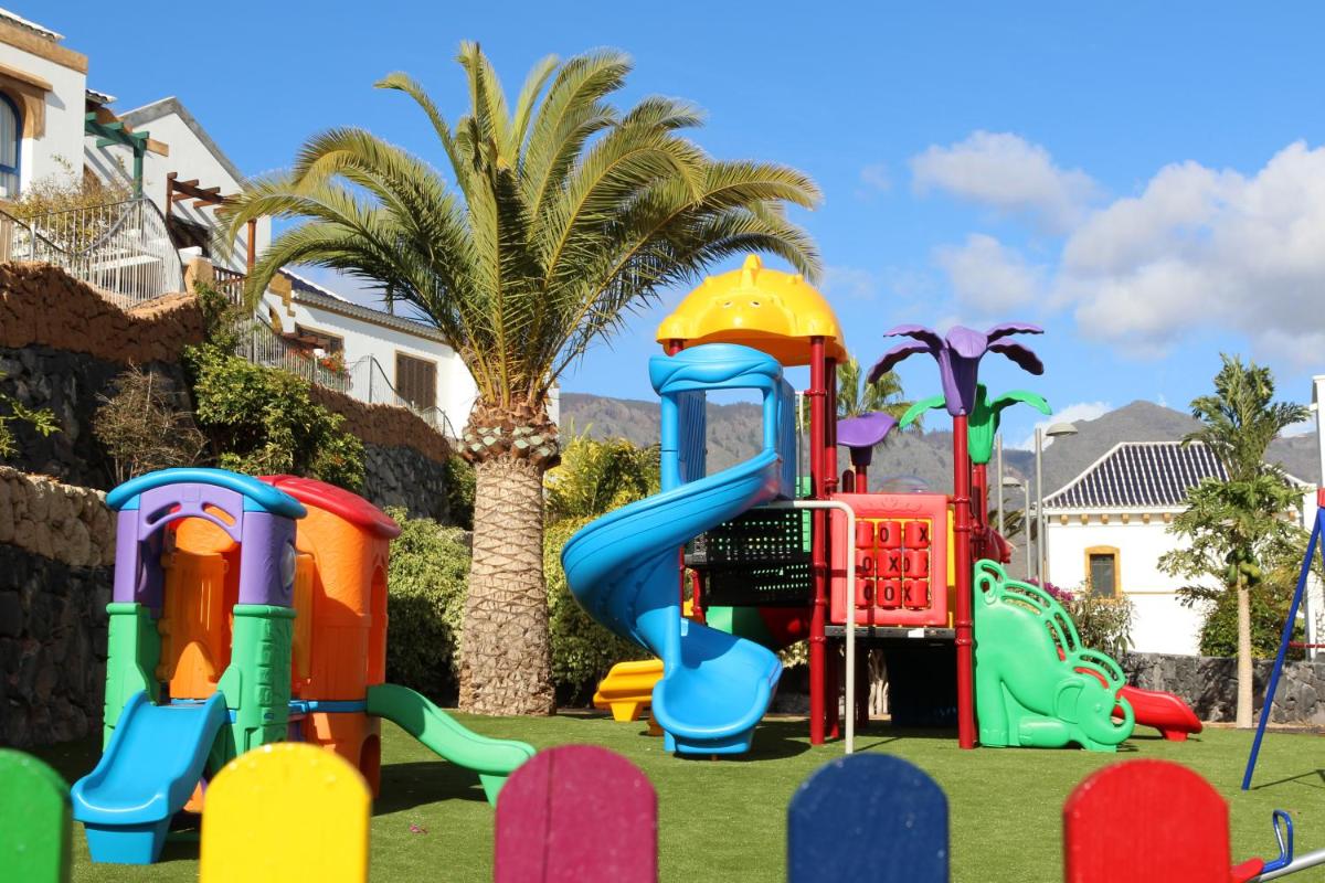 Zona de juegos infantil en Hotel Suite Villa Maria