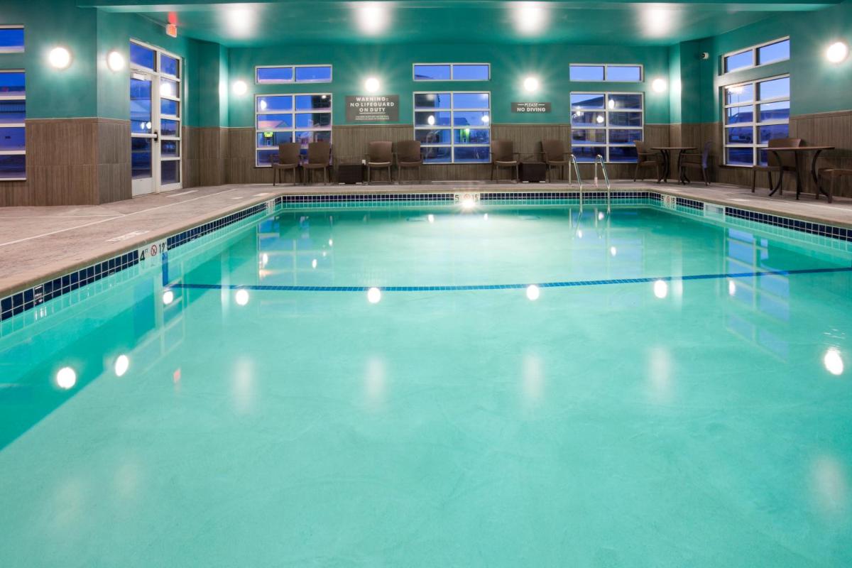 GrandStay Hotel & Suites Valley City - Housity
