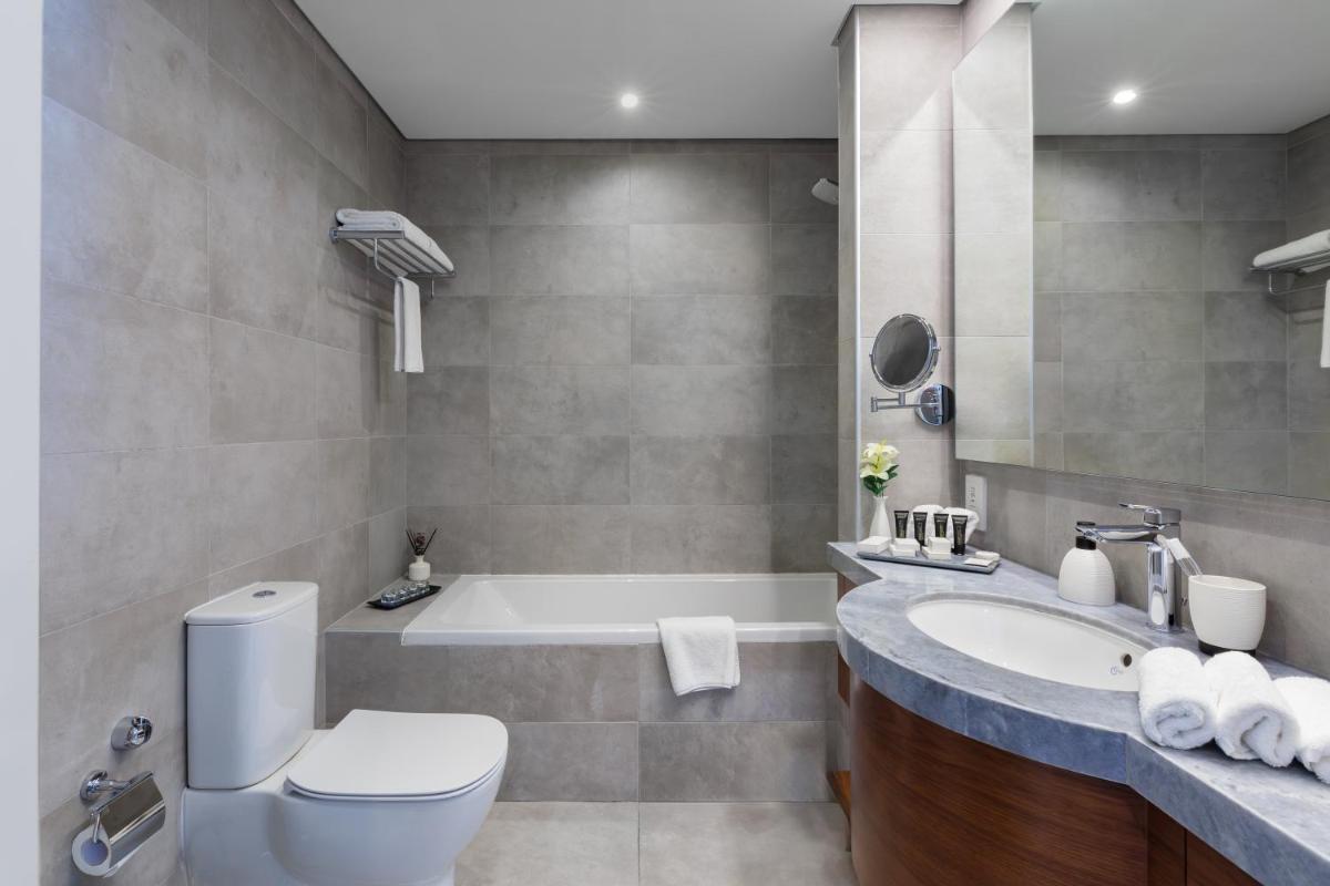 Somerset West Bay Doha - Housity