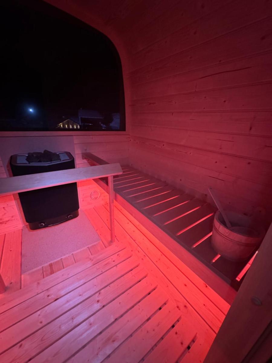 Ski Lodge Pampeago - Housity