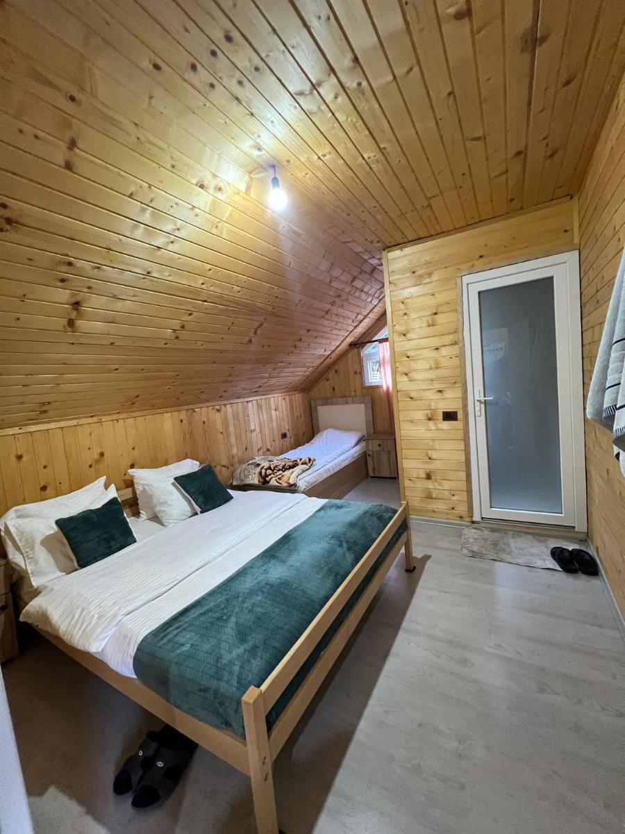 Bujtina Arlindi - Housity