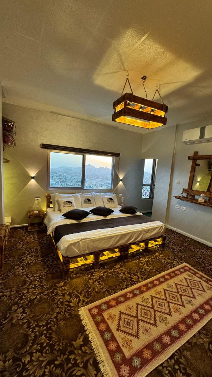 Petra Wooden House - Housity