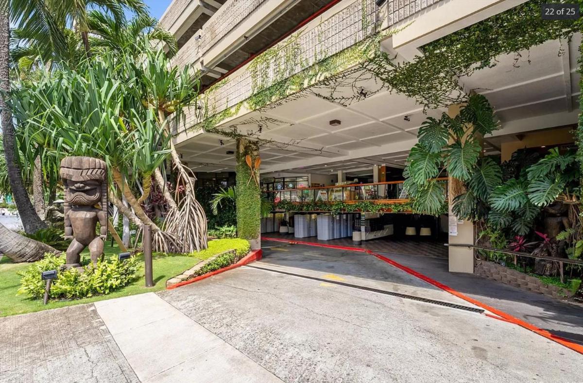 Diamond, Ocean, and Canal view Affordable Family House7person - Housity