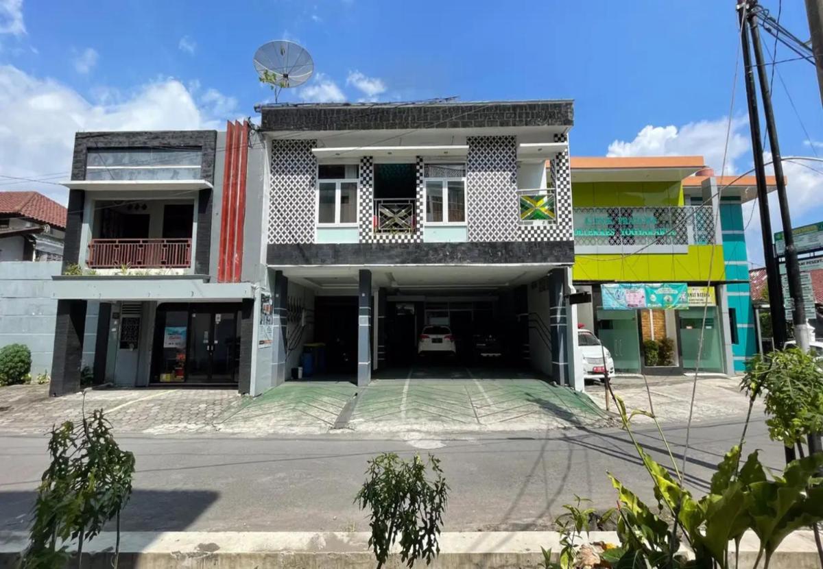 99 Guest House - Housity