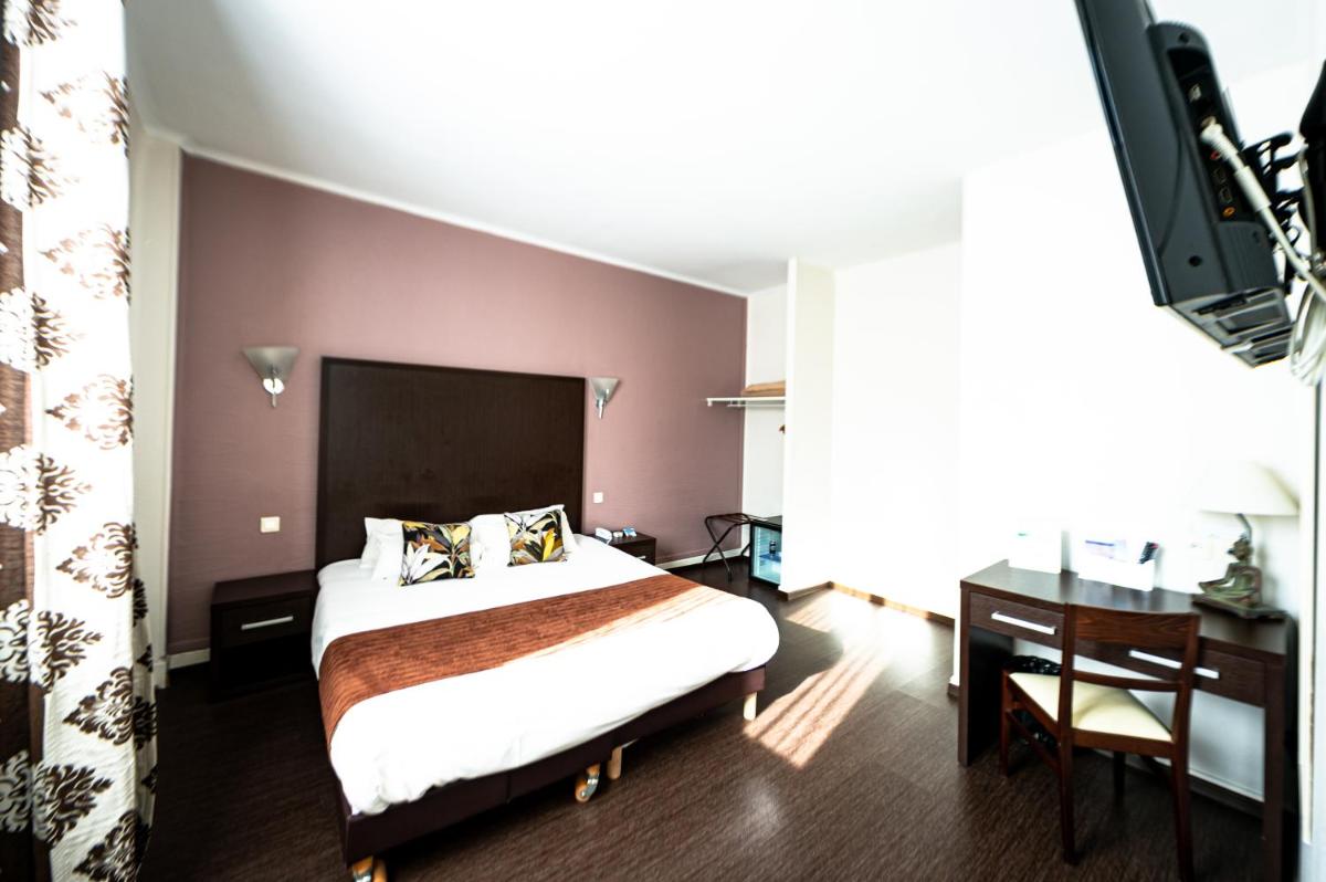 Brit Hotel Confort Auclair - Housity