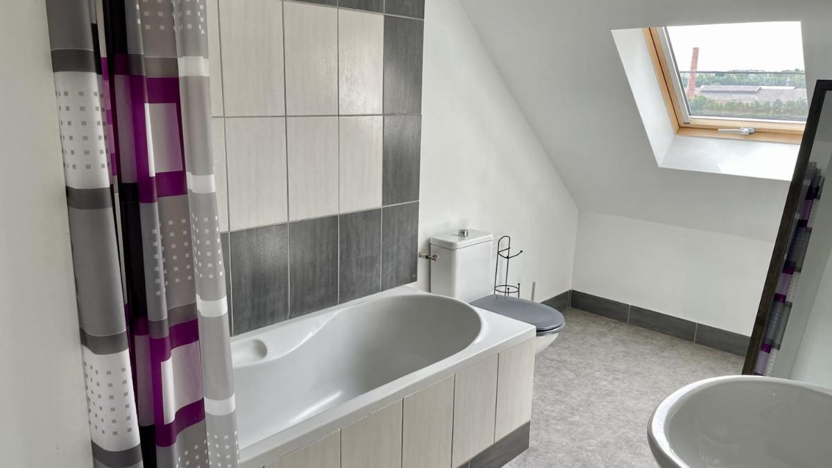 C3 Familiale Parking 2 chambres 4 lits 5 personnes WiFi - Housity