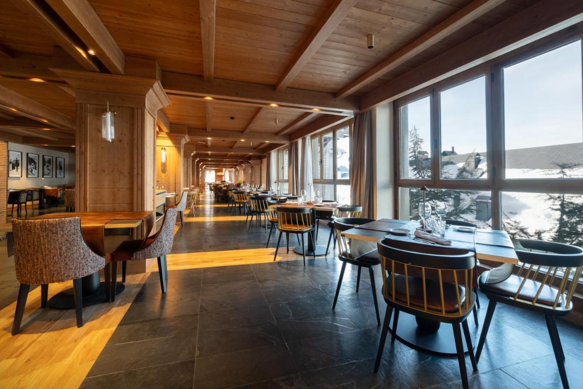 Un restaurante o sitio para comer en Eurostars La Pleta