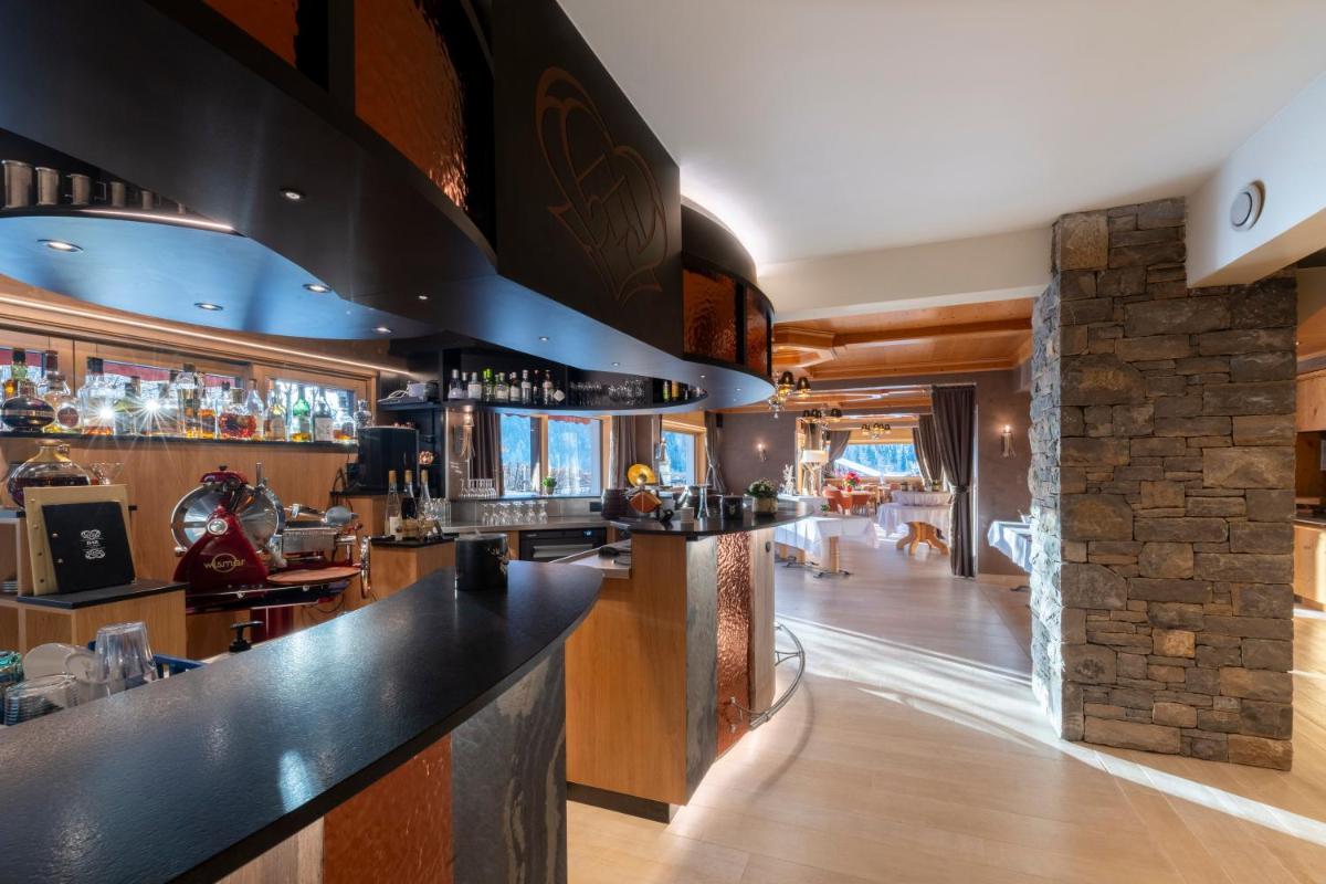 Salon ou bar de l'établissement Hôtel Macchi Restaurant & Spa