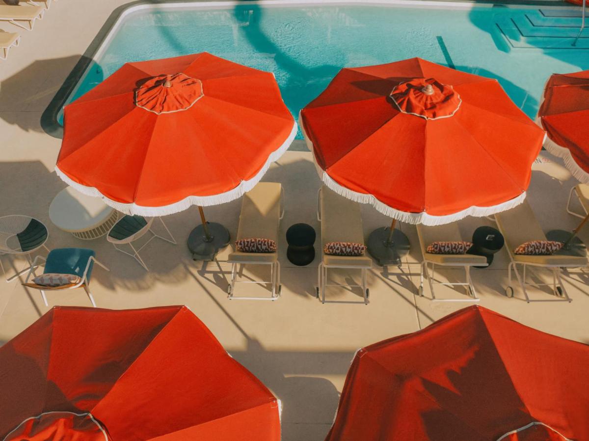 Royal Sun Palm Springs - Housity