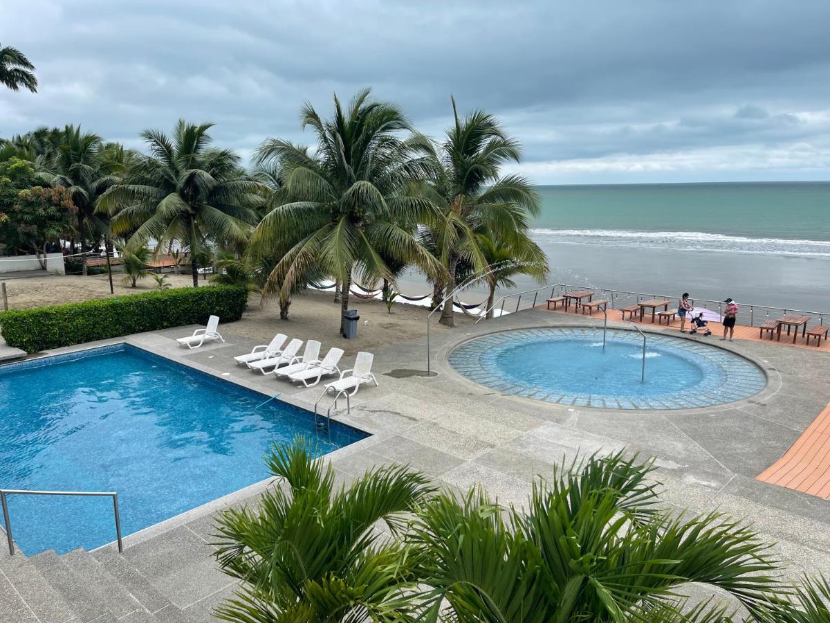 Suite frente al mar 702 - Housity