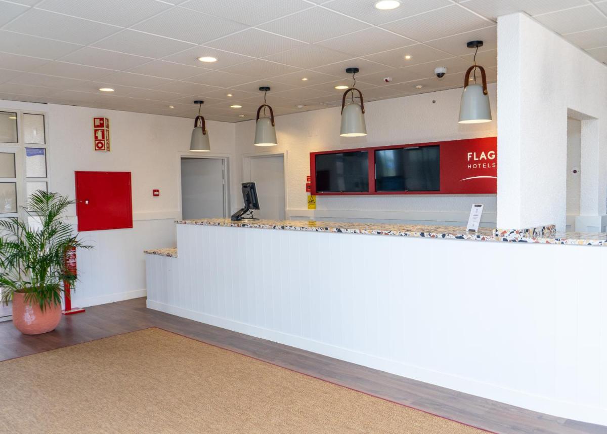 Flag Hotel Lisboa Oeiras - Housity