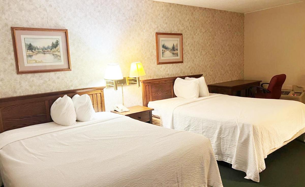 Blue Way Inn & Suites La Crosse - Housity