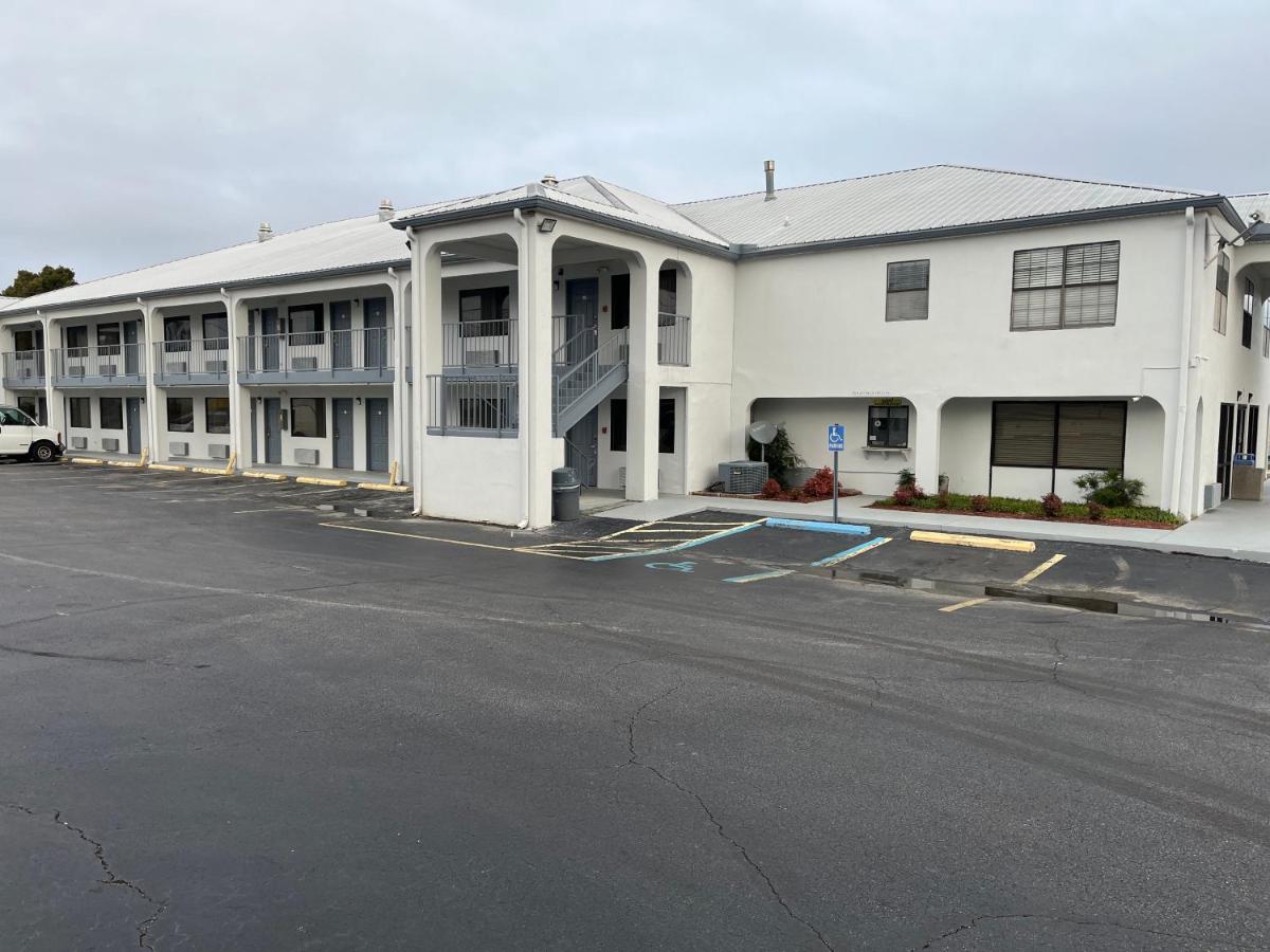 Rodeway Inn - Housity
