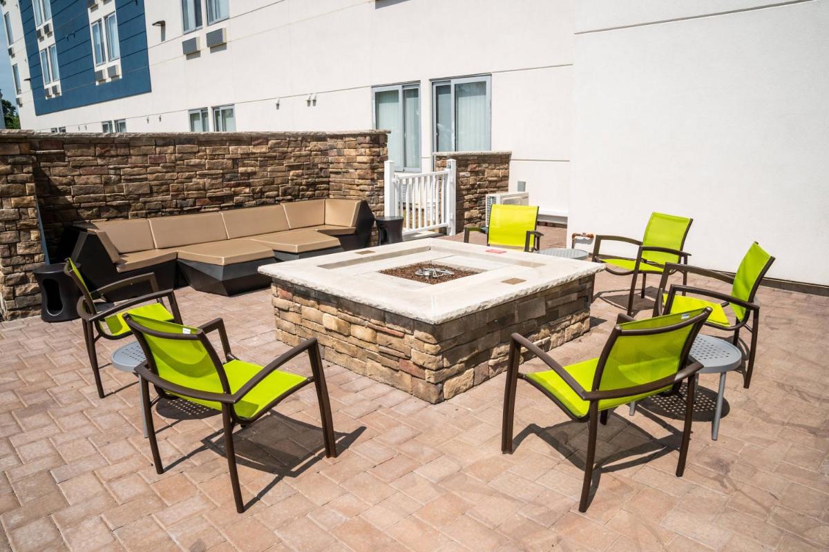 SpringHill Suites by Marriott Woodbridge - Housity
