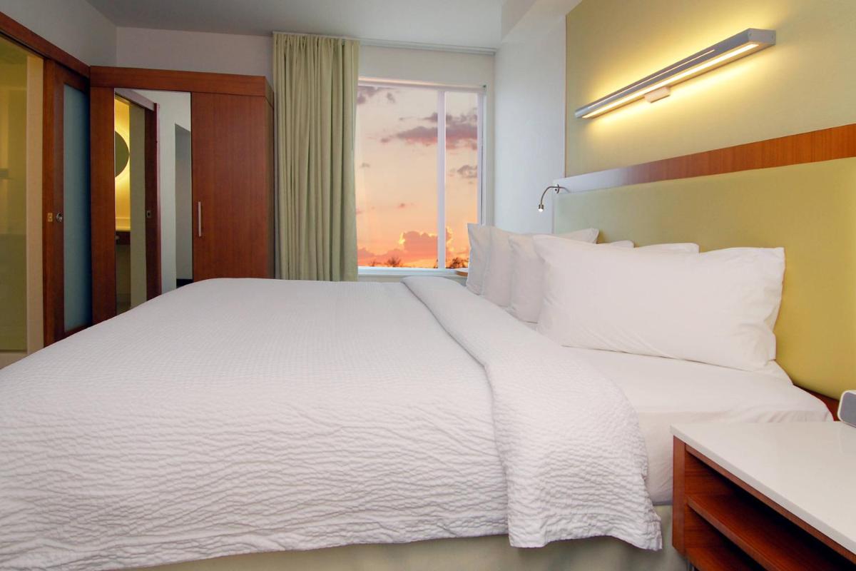 SpringHill Suites by Marriott Las Vegas North Speedway - Housity