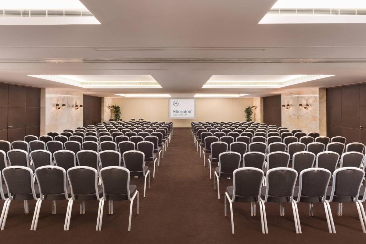 A área empresarial e/ ou a sala de conferências de Sheraton Lisboa Hotel & Spa