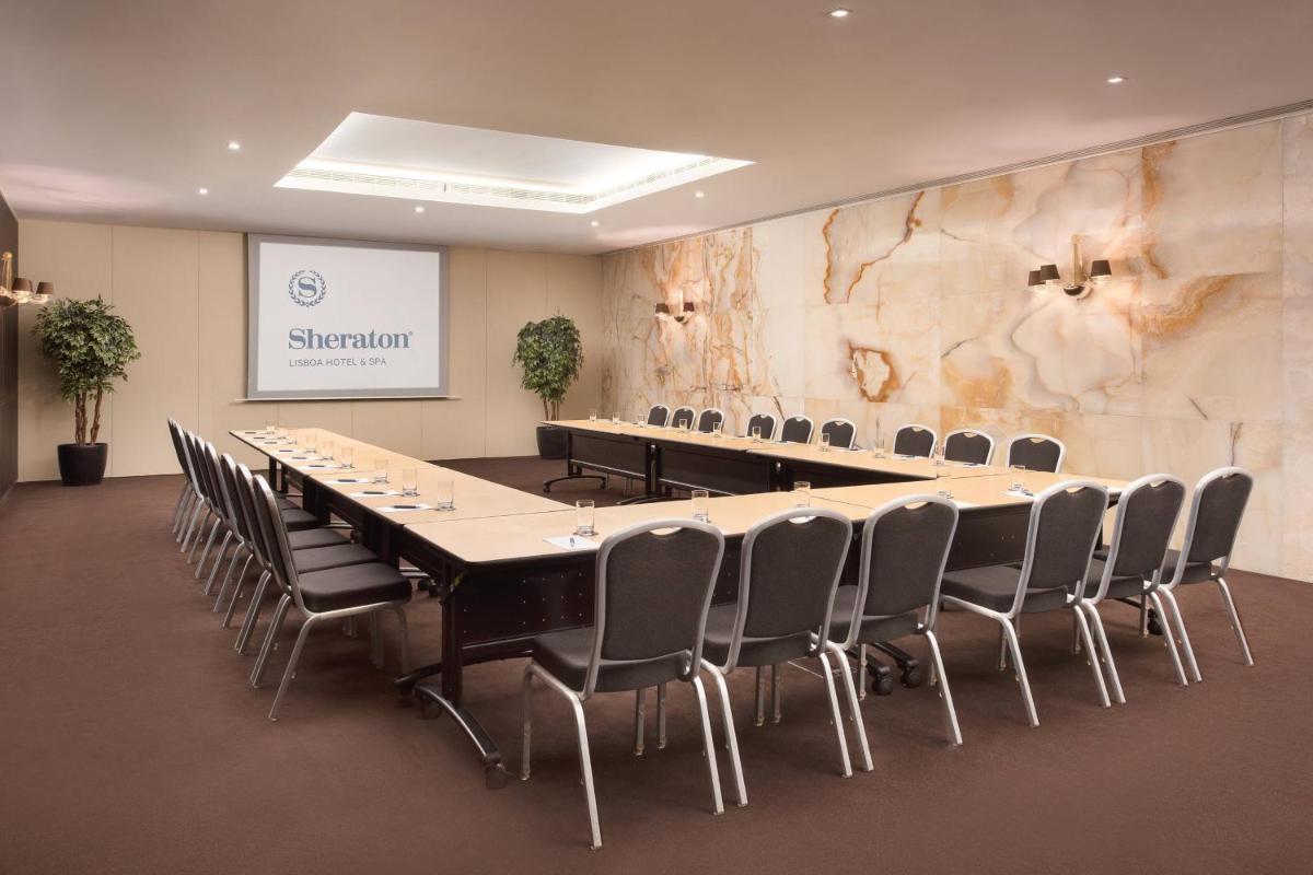 A área empresarial e/ ou a sala de conferências de Sheraton Lisboa Hotel & Spa
