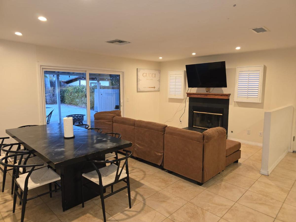 4 Bedroom West Hills Charmer with Pool and Jacuzzi - Housity