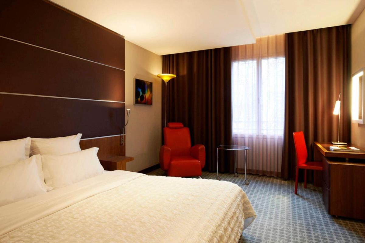 Cama o camas de una habitación en Le Meridien Barcelona